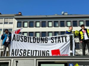 ver.di: Jugendstreiktag (2023) - hier: Nürnberg